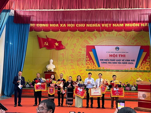 đoạt giải nhất toàn đoàn DS